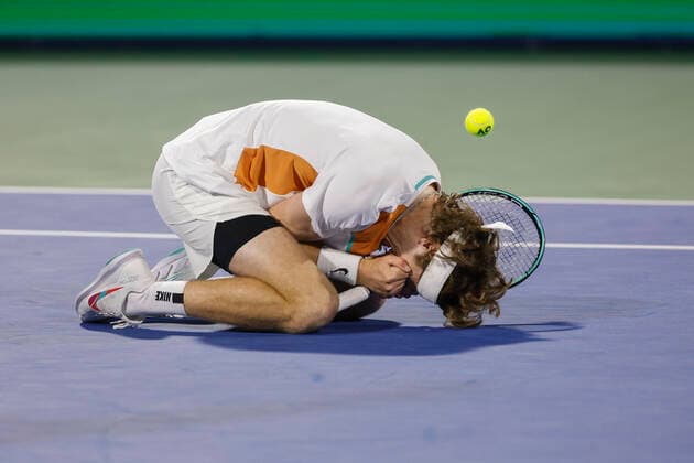 Andrey Rublev jubelt nach dem Sieg, Jubel, Freude, Emotion, Finale, Endspiel Tennis - Dubai Duty Free Tennis Championships - ATP, Tennis Herren - Dubai Duty Free Tennis Stadium - Dubai - - United Arab Emirates - 26 February 2022. Copyright: xJuergenxHasenkopfx