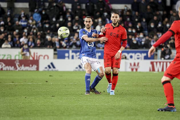 Lucas Perrin 5 (RCS) FOOTBALL : Strasbourg vs Nice - Ligue 1 - Strasbourg - 26 02 2022 ElyxandroCegarra Panoramic 