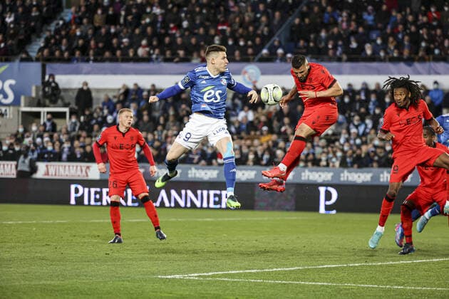 Kevin Gameiro 9 (RCS) FOOTBALL : Strasbourg vs Nice - Ligue 1 - Strasbourg - 26 02 2022 ElyxandroCegarra Panoramic 