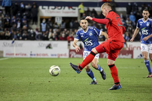 Adrien Thomasson 10 FOOTBALL : Strasbourg vs Nice - Ligue 1 - Strasbourg - 26 02 2022 ElyxandroCegarra Panoramic 