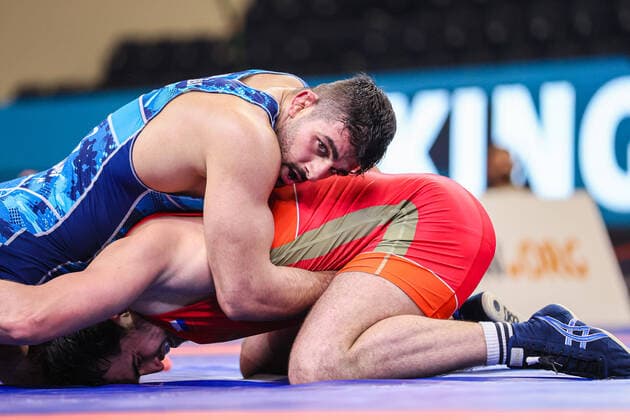 Bilder des Jahres 2022, Sport 02 Februar Sport Themen der Woche KW08 Sport Bilder des Tages Wrestling Ranking Series 2022 Istanbul 97kg FS - Alikhan ZHABRAILOV (RWF) vs. Mohammadhossein Askari MOHAMMADIAN (IRI) Istanbul Turkey *** Wrestling Ranking Series 2022 Istanbul 97kg FS Alikhan ZHABRAILOV RWF vs Mohammadhossein Askari MOHAMMADIAN IRI Istanbul Turkey Copyright: xUnitedxWorldxWrestlingx xKadirxCaliskanx