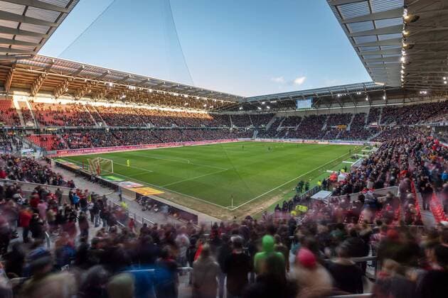 Fußball Freiburg 26.02.2022 Saison 2021 2022 1. Bundesliga DFL SC Freiburg - Hertha BSC Berlin 3:0 Europa-Park Stadion Sportstätte Fans Langzeitbelichtung