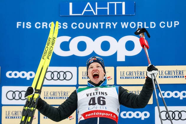 Bilder des Jahres 2022, Sport 02 Februar Sport Themen der Woche KW08 Sport Bilder des Tages 220227 Iivo Niskanen of Finland celebrates after competing in Men s Cross Country Skiing 15 km Classic Technique interval start during the FIS Cross-Country World Cup on February 27, 2022 in Lahti. Photo: Kalle Parkkinen BILDBYRAN COP 211 KP0027 bbeng cross-country skiing dam fis cross country world cup classic technique klassisk langrenn skidor världscupen jubel *** 220227 Iivo Niskanen of Finland celebrates after competing in Men s Cross Country Skiing 15 km Classic Technique interval start during the FIS Cross Country World Cup on February 27, 2022 in Lahti Photo Kalle Parkkinen BILDBYRAN COP 211 KP0027 bbeng cross country skiing dam fis cross country world cup classic technique classic cross country skiing world cup cheers,  Copyright: KALLExPARKKINEN BB220227ZM003