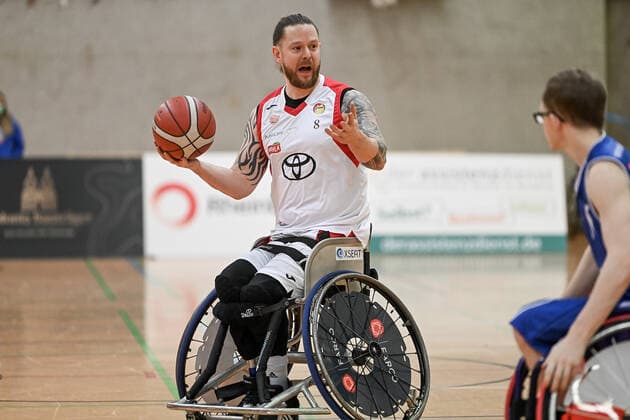 1. Rollstuhl Basketball-Bundesliga, RBC Koeln99ers vs. Thuringia Bulls, 26.02.2022 Joe Bestwick (RBC Koeln99ers 8), 1. Rollstuhl Basketball-Bundesliga, RBC Koeln99ers vs. Thuringia Bulls am 26.02.2022 in Sporthalle Bergischer Ring, in Koeln (Nordrhein-Westfalen) Copyright: xBEAUTIFULxSPORTS Mueller-Laschetx