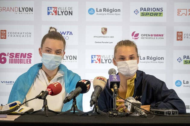 Dayana YASTREMSKA (UKR) Ivanna YASTREMSKA (UKR) Georgina GARCIA PEREZ (ESP) Xenia KNOLL (SUI) - Open 6eme sens MÃ tropole de Lyon, Lyon 28 02 2022 - Photo Sandrine Thesillat Panoramic TENNIS : Open 6eme sens MÃ tropole de Lyon - 28 02 2022 SandrineThesillat Panoramic 