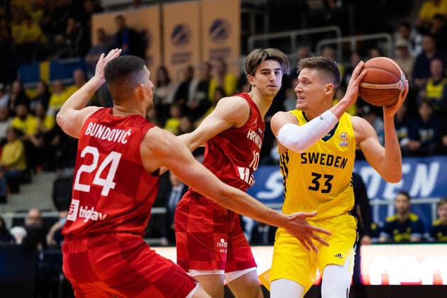 220228 Jonas Jerebko of Sweden during the FIBA World Cup Qualifier game between Sweden and Croatia on February 28, 2022 in Norrköping. Copyright: PETERxHOLGERSSON BB220228PH011