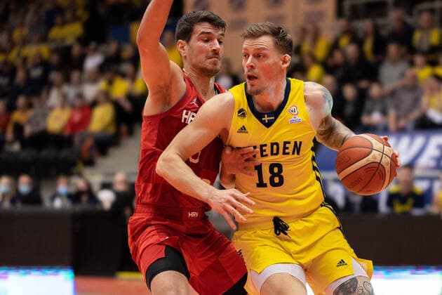 220228 Viktor Gaddefors of Sweden during the FIBA World Cup Qualifier game between Sweden and Croatia on February 28, 2022 in Norrköping. Copyright: PETERxHOLGERSSON BB220228PH015