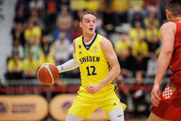 220228 Ludvig Hakansson of Sweden during the FIBA World Cup Qualifier game between Sweden and Croatia on February 28, 2022 in Norrköping. Copyright: PETERxHOLGERSSON BB220228PH027