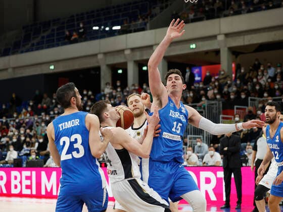 28.02.2022, Germany vs. Israel, FIBA Basketball World Cup Qualifiers, Group D, GER, Heidelberg, SNP dome, Picture: (from the left side), Bar Timor (Israel), David Kraemer (Germany), Christian Sengfelder (Germany) and Jake Cohen (Israel) Copyright: HMBxMedia xHeikoxBecker