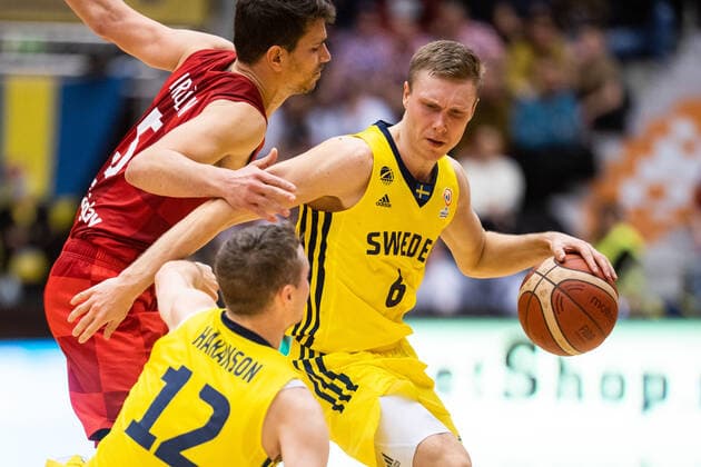 220228 Tobias Borg of Sweden during the FIBA World Cup Qualifier game between Sweden and Croatia on February 28, 2022 in Norrköping. Copyright: PETERxHOLGERSSON BB220228PH053