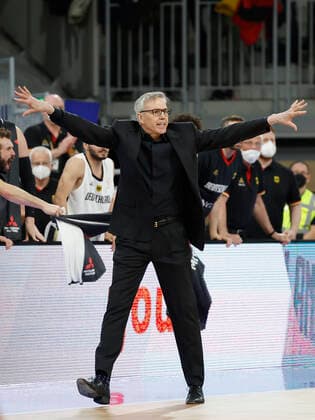 28.02.2022, Germany vs. Israel, FIBA Basketball World Cup Qualifiers, Group D, GER, Heidelberg, SNP dome, Picture: (from the left side), Head-Coach Gordon Herbert (Germany) Copyright: HMBxMedia xHeikoxBecker