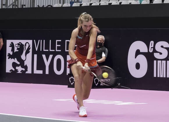 Katie BOULTER (GBR) - Open 6eme sens MÃ tropole de Lyon, Lyon 02 03 2022 - TENNIS : Katie BOULTER vs Anna BONDAR - Open 6eme Sens Lyon Metropole - Lyon - 02 03 2022 SandrineThesillat Panoramic 