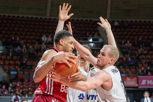 Augustine Rubit 21 (FC Bayern), Seth Hinrichs 12 (Hamburg Towers), FC Bayern Basketball vs. Hamburg Towers, easyCredit BBL, 02.03.2022 Muenchen Bayern Deutschland