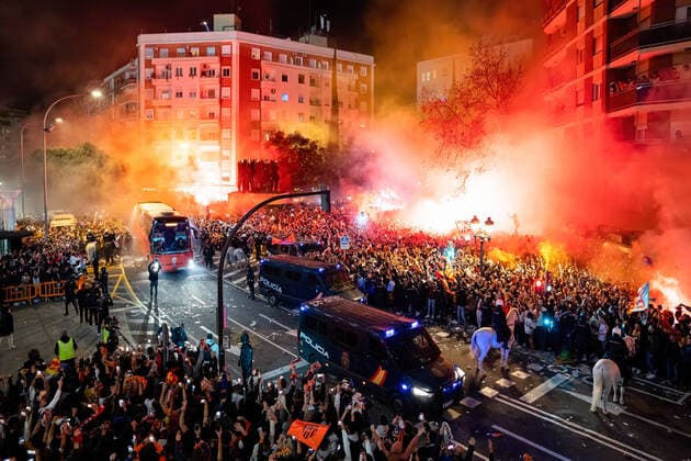 Bilder des Jahres 2022, Sport 03 März Sport Themen der Woche KW09 Sport Bilder des Tages March 2, 2022, Valencia, Spain: Valencia CF fans seen before the Copa del Rey semifinals football match between Valencia CF and Athletic Club Bilbao at Mestalla stadium..Final score; Valencia CF 1:0 Athletic Club Bilbao. Valencia Spain - ZUMAs197 20220302_zaa_s197_330 Copyright: xXiscoxNavarrox