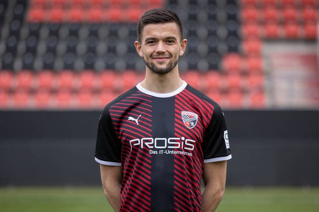 Visar Musliu (16, FCI); FC Ingolstadt 04; 2.BL, Porträttermin 2021 2022 2. Bundesliga - FC Ingolstadt 04 Saison 2021 2022