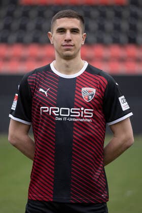 Nikola Stevanovic (15, FCI); FC Ingolstadt 04; 2.BL, Porträttermin 2021 2022 2. Bundesliga - FC Ingolstadt 04 Saison 2021 2022