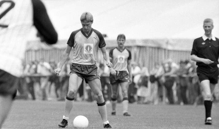 05.07.85 VfL Höfen - Stuttgarter Kickers Deutschland, Höfen, 05.07.1985, Fussball, 2. Bundesliga, Testspiel, VfL Höfen - Stuttgarter Kickers: Heribert Stadler (Stuttgarter Kickers). *** 05 07 85 VfL Höfen Stuttgarter Kickers Germany, Höfen, 05 07 1985, football, 2 Bundesliga, test match, VfL Höfen Stuttgarter Kickers Heribert Stadler Stuttgarter Kickers