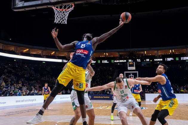 Basketball Berlin 03.03.2022 Saison 2021 2022 Euroleague Regular Season Alba Berlin - Zalgiris Kaunas Christ Koumadje (Alba Berlin, No.21)