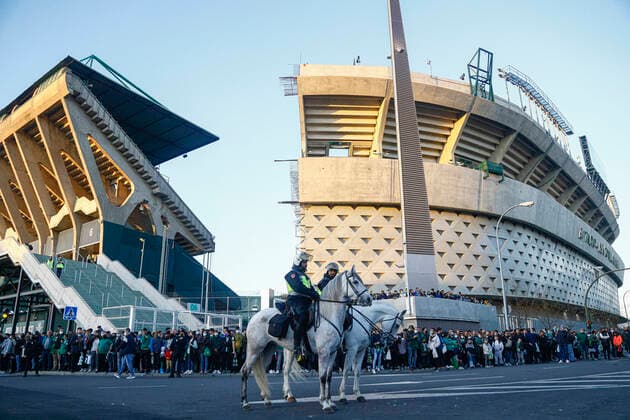 ESP: Real Betis-Rayo Vallecano. Copa del Rey Real Betis fans during the La Liga match between Real Betis v Rayo Vallecano played at Benito Villamarin Stadium on Mar 03, 2022 in Sevilla, Spain. kpng Copyright: xAntonioxPozox xPRESSINPHOTOx AP_030322_004