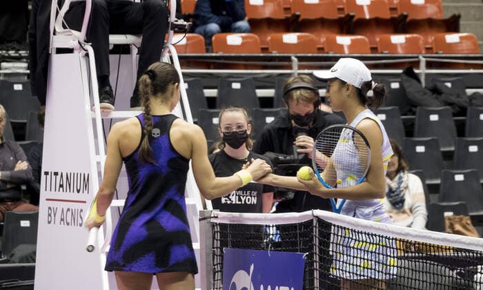 Vitalia DIATCHENKO (Rus)Shuai ZHANG (CHN) - Open 6eme sens MÃ tropole de Lyon, Lyon 04 03 2022 - Photo Sandrine Thesillat Panoramic TENNIS : Open 6eme Sens Lyon Metropole - 04 03 2022 SandrineThesillat Panoramic 