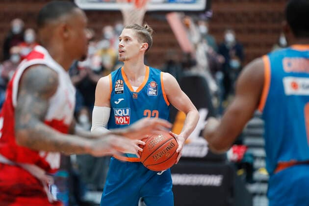 04.03.2022, s.Oliver Wuerzburg vs. ratiopharm Ulm, easyCredit BBL, 23. Spieltag, GER, Wuerzburg, tectake-Arena, Im Bild: Thomas Klepeisz (ratiopharm ulm) Copyright: HMBxMedia xJulienxBecker