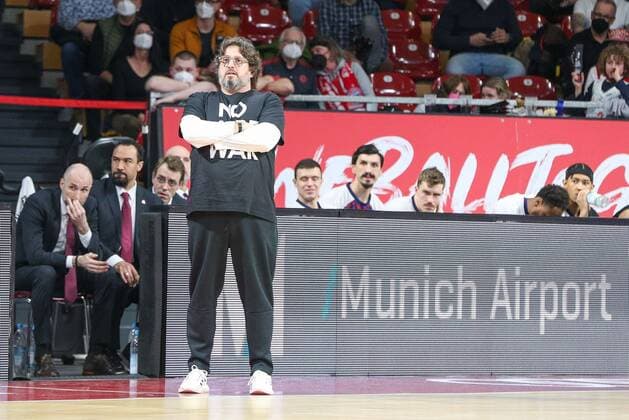 Chef-Trainer Oliver Kostic (FC Bayern Basketball), FC Bayern Basketball vs. Olympiakos Piraeus, Euroleague, 04.03.2022 Muenchen Bayern Deutschland