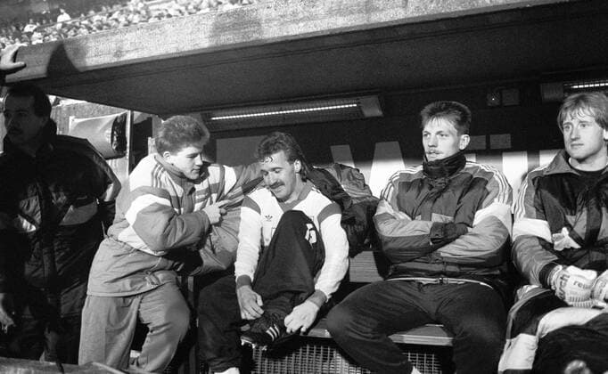09.11.89 VfB Stuttgart - FC Bayern München Deutschland, Stuttgart, 09.11.1989, Fussball, DFB-Pokal, VfB Stuttgart - FC Bayern München (3:0): Fritz Walter (VfB Stuttgart). *** 09 11 89 VfB Stuttgart FC Bayern Munich Germany, Stuttgart, 09 11 1989, football, DFB Pokal, VfB Stuttgart FC Bayern Munich 3 0 Fritz Walter VfB Stuttgart