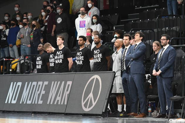 Basketball I Herren I Saison 2021-2022 I BBL I 23. Spieltag I Hamburg Towers - EWE Baskets Oldenburg I 05.03.2022 No ore War - Hamburg Towers Hamburg edel-optics.de Arena Hamburg Deutschland Copyright: xLobeca AndreasxHannigx