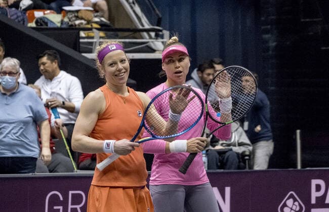 Le double Laura SIEGEMUND (GER) Vera ZVONAREVA (RUS) TENNIS : Open 6eme sens Metropole de Lyon - 05 03 2022 SandrineThesillat Panoramic 