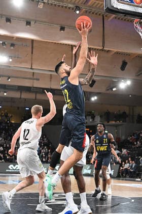 Basketball I Herren I Saison 2021-2022 I BBL I 23. Spieltag I Hamburg Towers - EWE Baskets Oldenburg I 05.03.2022 Martin Breunig (12, EWE Baskets Oldenburg) Hamburg edel-optics.de Arena Hamburg Deutschland Copyright: xLobeca AndreasxHannigx