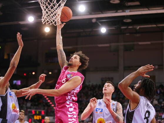 Michael Kessens Telekom Baskets Bonn vs. HAKRO Merlins Crailsheim easyCredit BBL 1. Bundesliga , Saison 2021 2022 , Hauptrunde 23. Spieltag