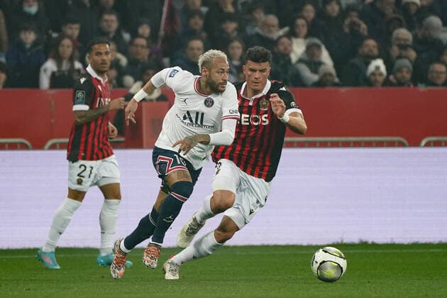 Neymar Jr (PSG) - Flavius Daniluc (OGC Nice) FOOTBALL : OGC Nice vs PSG - Ligue 1 Uber Eats - Nice - 05 03 2022 NorbertScanella Panoramic 