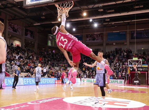 Javontae Hawkins Telekom Baskets Bonn vs. HAKRO Merlins Crailsheim easyCredit BBL 1. Bundesliga , Saison 2021 2022 , Hauptrunde 23. Spieltag