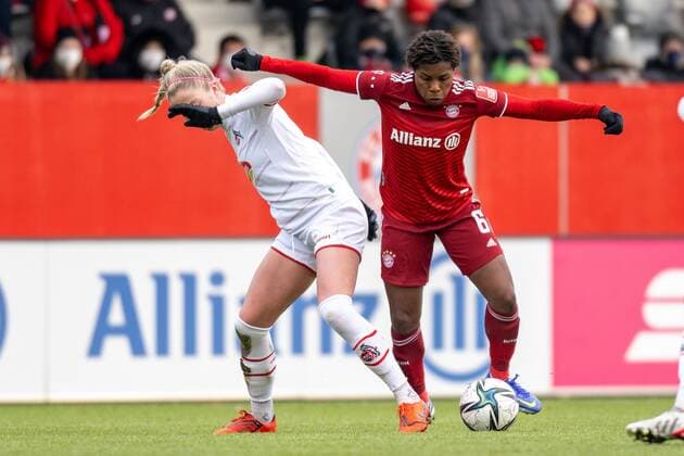 Lineth Beerensteyn 6 (FC Bayern Frauen), FC Bayern Frauen Muenchen vs. 1. FC Koeln, Flyeralarm Frauen-Bundesliga, 06.03.22 DFB regulations prohibit any use of photographs as image sequences and or quasi-video. (kolbert-press) Muenchen Bayern Deutschland