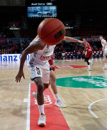 06.03.2022, BBL, FC Bayern Muenchen vs Brose Bamberg, Audi Dome Muenchen, Basketball, im Bild: Shannon Scott (Brose Bamberg)