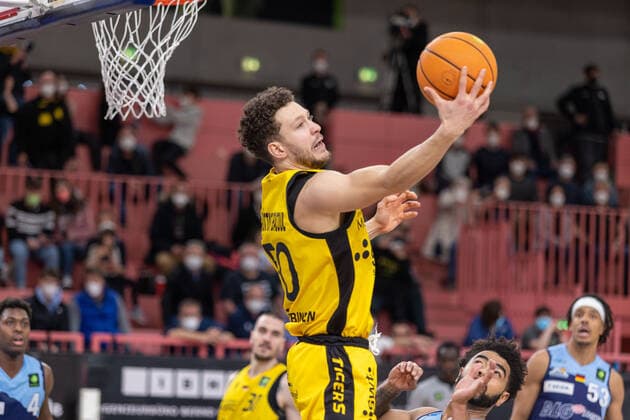 Joanic Gruetner Bacoul (TIgers Tuebingen, 50) Tigers Tuebingen vs. Eisbaeren Bremerhaven, 2. Basketball Bundesliga, Pro A, Barmer 2 Basketball, 28. Spieltag , Spielzeit 2021 2022, 06.03.2022 Tigers Tuebingen vs. Eisbaeren Bremerhaven, 2. Basketball Bundesliga, Pro A, Barmer 2 Basketball, 28. Spieltag , Spielzeit 2021 2022, 06.03.2022 Tuebingen Copyright: xNinaxSanderx xEibnerxPressefotox EP_NSR