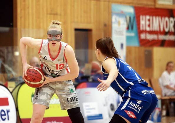 links Laura HEBECKER (Wasserburg), Da-Basketball,1. Bundesliga 2021 22, , 06.03.22, TSV Wasserburg vs Gisa LIONS SV Halle, Wasserburg, Badria Sportzentrum Copyright: WolfgangxFehrmann