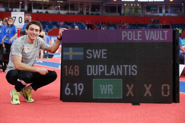 Bilder des Jahres 2022, Sport 03 März Sport Themen der Woche KW10 Sport Bilder des Tages 220307 Armand Duplantis of Sweden celebrates jumping on world record competes in men?s pole vault during on March 7, 2022 in Belgrad. Photo: Pedja Milosavljevic BILDBYRAN friidrott athletics friidrett world indoor tour day 1 bbeng jubel sverige *** 220307 Armand Duplantis of Sweden celebrates jumping on world record competes in mens pole vault during on March 7, 2022 in Belgrade Photo Pedja Milosavljevic BILDBYRAN athletics athletics athletics world indoor tour day 1 bbeng jubel sverige,  Copyright: PedjaxMilosavljevic BB220307ZE006