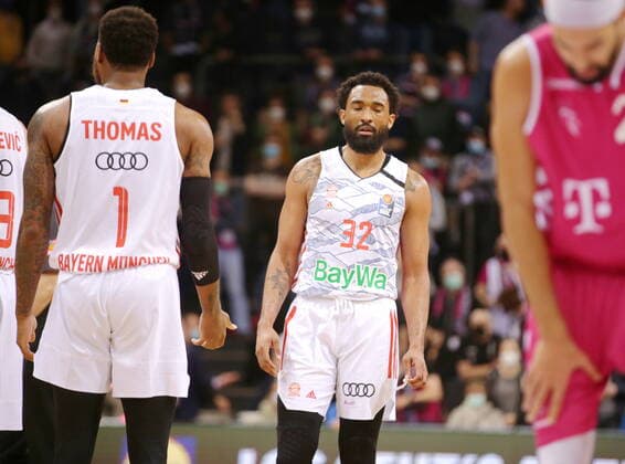 Telekom Baskets Bonn vs. Darrun Hilliard FC Bayern München easyCredit BBL 1. Bundesliga , Saison 2021 2022 , Hauptrunde 24. Spieltag
