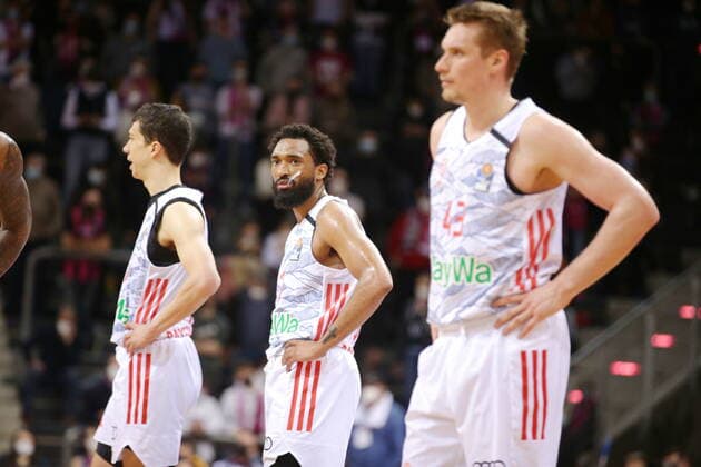 Telekom Baskets Bonn vs. Vladimir Lucic, Darrun Hilliard, Leon Radosevics FC Bayern München easyCredit BBL 1. Bundesliga , Saison 2021 2022 , Hauptrunde 24. Spieltag