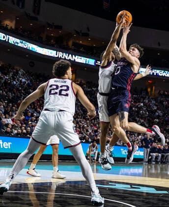 March 08 2022 Las Vegas, NV, U.S.A. St. Mary s guard Logan Johnson (0) drives to the hoop during the NCAA, College League, USA West Coast Conference Men s Basketball Tournament Championship game between Gonzaga Bulldogs and the Saint MaryÃ¢â‚¬â ¢s Gaels. Gonzaga beat Saint MaryÃ¢â‚¬â ¢s 82-69 at at Orleans Arena Las Vegas, NV. CSM Las Vegas USA - ZUMAc04_ 20220309_zaf_c04_027 Copyright: xThurmanxJamesx