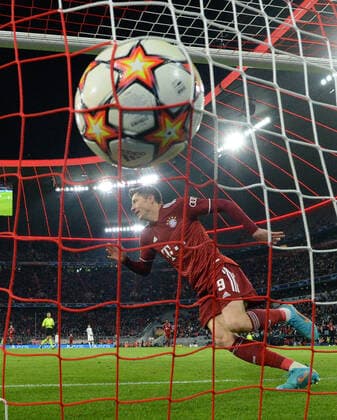Fussball, Herren, Saison 2021 2022, Champions League (Achtelfinale, Rückspiel), FC Bayern München - RB Salzburg (7:1), Robert Lewandowski (Bayern München), Jubel nach Tor zum 3:0, 08.03. 2022, Copyright: xMatthiasxKochx