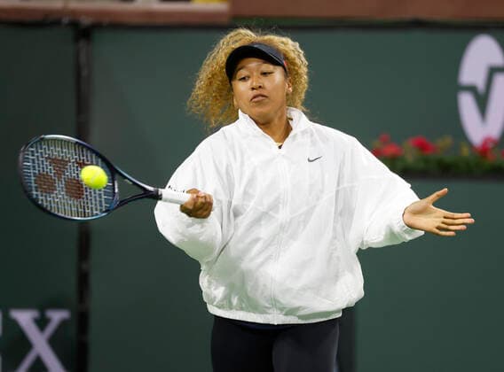 March 08, 2022 Naomi Osaka of Japan warms up during the Eisenhower Cup of the 2022 BNP Paribas Open at Indian Wells Tennis Garden in Indian Wells, California. Mandatory Photo Credit : CSM. Indian Wells United States of America - ZUMAc04_ 20220308_zaf_c04_142 Copyright: xCharlesxBausx