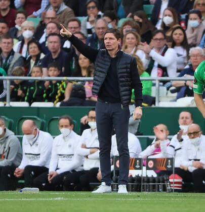 09.03.2022, Fussball UEFA Europa League, Real Betis Sevilla - Eintracht Frankfurt, emonline, emspor, v.l., Oliver Glasner (Eintracht Frankfurt) gibt Anweisungen, gestikuliert, mit den Armen gestikulieren gives instructions, gesticulate DFL DFB REGULATIONS PROHIBIT ANY USE OF PHOTOGRAPHS AS IMAGE SEQUENCES AND OR QUASI-VIDEO. xdcx Copyright: HMBxMedia