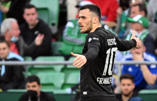 09.03.2022, xjhx, Fussball UEFA Europa League, Real Betis Sevilla - Eintracht Frankfurt emspor, v.l. Torjubel nach dem Tor zum celebrating the goal celebrate 0:1 durch Filip Kostic (Eintracht Frankfurt) (DFL DFB REGULATIONS PROHIBIT ANY USE OF PHOTOGRAPHS as IMAGE SEQUENCES and or QUASI-VIDEO) Sevilla