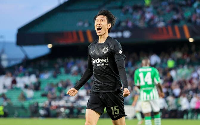 09.03.2022, Fussball UEFA Europa League, Real Betis Sevilla - Eintracht Frankfurt, emonline, emspor, v.l., Torjubel zum 1:2 durch Daichi Kamada (Eintracht Frankfurt), Goal celebration, celebrate the goal DFL DFB REGULATIONS PROHIBIT ANY USE OF PHOTOGRAPHS AS IMAGE SEQUENCES AND OR QUASI-VIDEO. xdcx Copyright: HMBxMedia