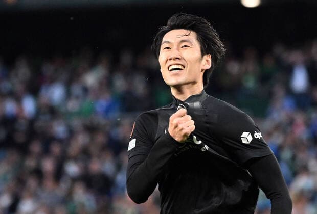 09.03.2022, xjhx, Fussball UEFA Europa League, Real Betis Sevilla - Eintracht Frankfurt emspor, v.l. Torjubel nach dem Tor zum celebrating the goal celebrate 1:2 durch Daichi Kamada (Eintracht Frankfurt) (DFL DFB REGULATIONS PROHIBIT ANY USE OF PHOTOGRAPHS as IMAGE SEQUENCES and or QUASI-VIDEO) Sevilla