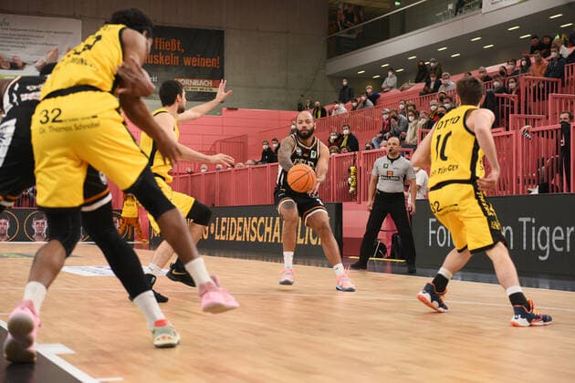 Tigers Tuebingen vs Itzehoe Eagles Basketball, Maenner, Barmer, 2.Basketball Bundesliga, ProA Hauptrunde , 26.Spieltag, 09.03.2022 Foto:Eibner Tobias Baur Tigers Tuebingen vs Itzehoe Eagles Basketball, 2. Basketball Bundesliga, Liga Pro A, 26.Spieltag, 09.03.2022 Tuebingen Copyright: xEibner-Pressefotox EP_TBR