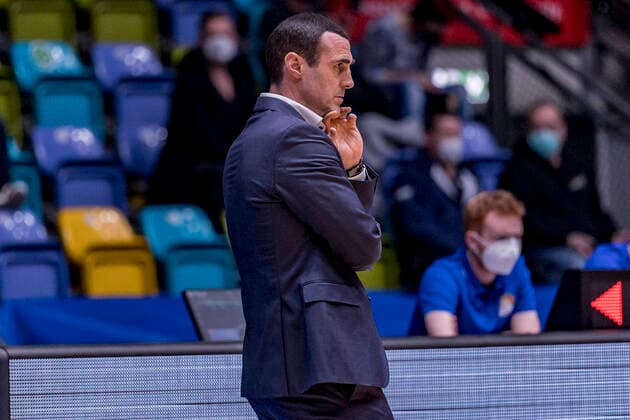 easyCredit BBL, Fraport Skyliners vs. BG Göttingen, Frankfurt, Fraport Arena, 9.3.2022 Roel Moors (Headcoach BG Göttingen), Fraport Skyliners vs. BG Göttingen, Frankfurt, Fraport Arena, 9.3.2022 Copyright: xBEAUTIFULxSPORTS Gawlikx