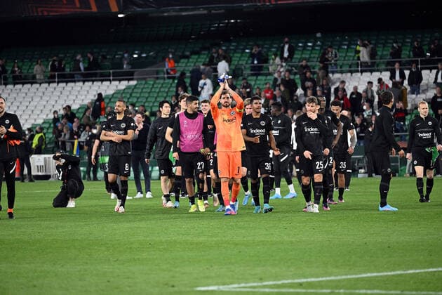 09.03.2022, xjhx, Fussball UEFA Europa League, Real Betis Sevilla - Eintracht Frankfurt emspor, v.l. Jubel Freude über den Sieg Kevin Trapp (Eintracht Frankfurt) (DFL DFB REGULATIONS PROHIBIT ANY USE OF PHOTOGRAPHS as IMAGE SEQUENCES and or QUASI-VIDEO) Sevilla